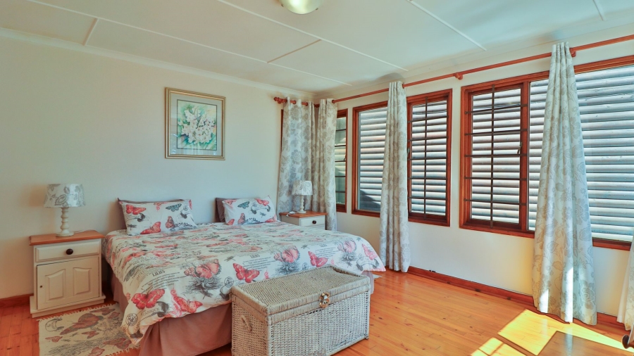 10 Bedroom Property for Sale in Dana Bay Western Cape